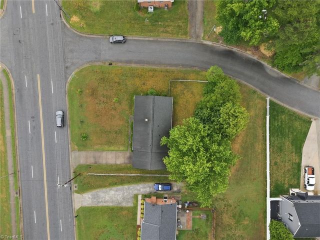 2101 W Vandalia Road, Greensboro, NC 27407