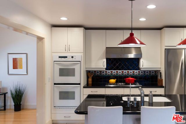 1623 Chapala Street, Santa Barbara, CA 93101