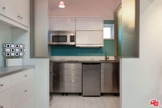 1623 Chapala Street, Santa Barbara, CA 93101