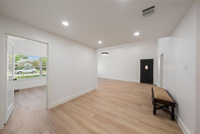 9323 Portal Drive, Houston, TX 77031