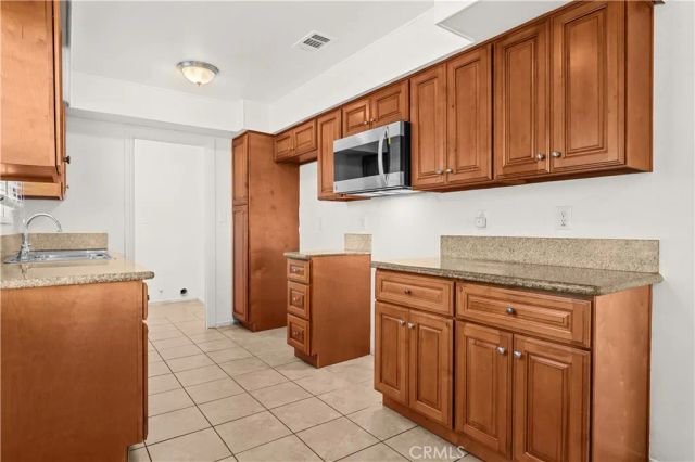 7557 Toyon Avenue, Fontana, CA 92336