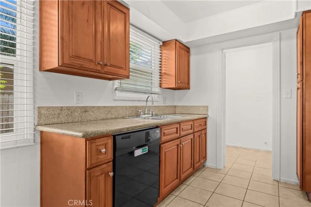 7557 Toyon Avenue, Fontana, CA 92336