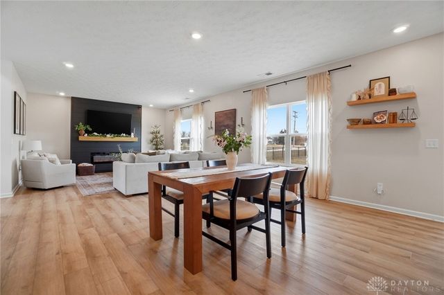 164 Autumn Maple Lane, Brookville, OH 45309