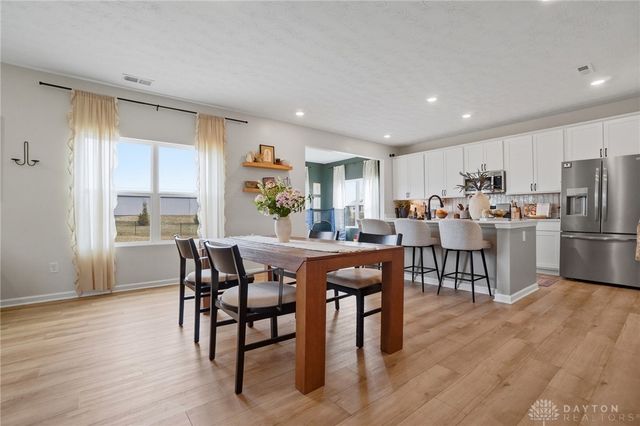 164 Autumn Maple Lane, Brookville, OH 45309