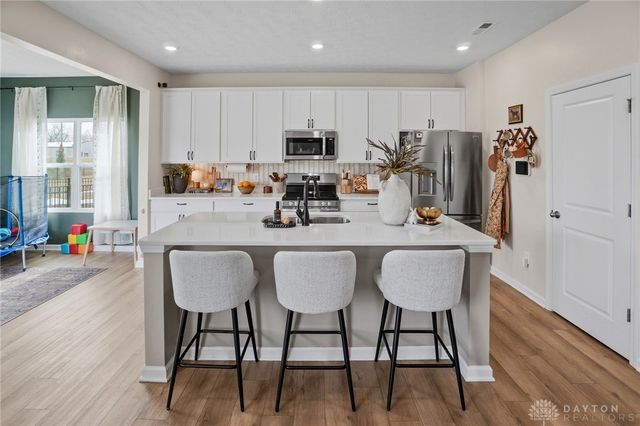 164 Autumn Maple Lane, Brookville, OH 45309