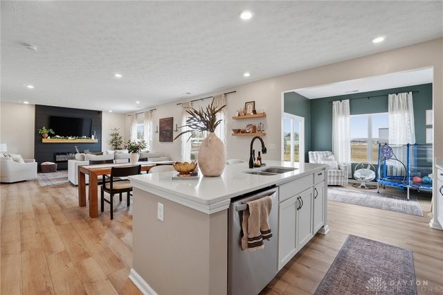 164 Autumn Maple Lane, Brookville, OH 45309