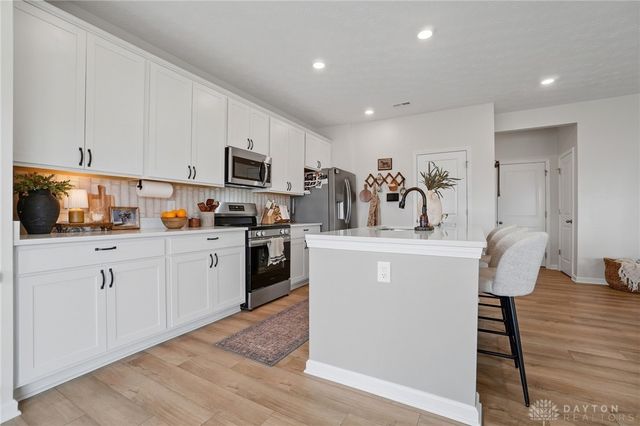 164 Autumn Maple Lane, Brookville, OH 45309