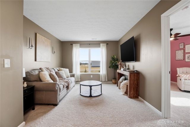 164 Autumn Maple Lane, Brookville, OH 45309