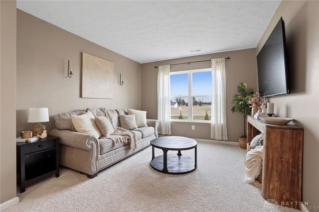 164 Autumn Maple Lane, Brookville, OH 45309