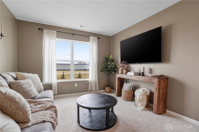 164 Autumn Maple Lane, Brookville, OH 45309