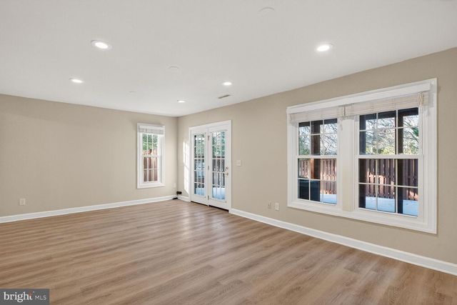 8110 MEADOW SPRINGS CT, Vienna, VA 22182