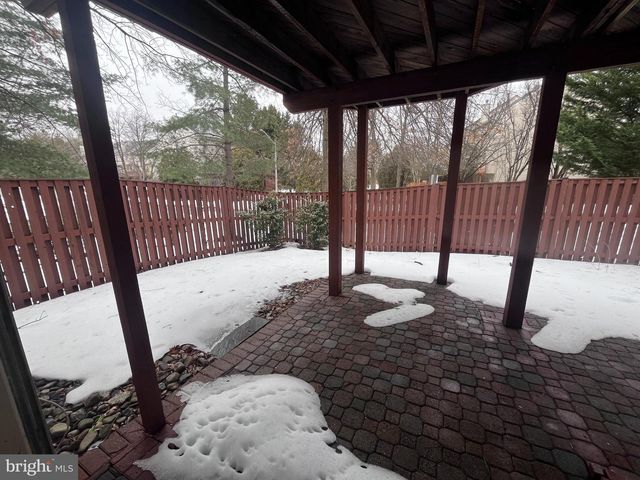 8110 MEADOW SPRINGS CT, Vienna, VA 22182