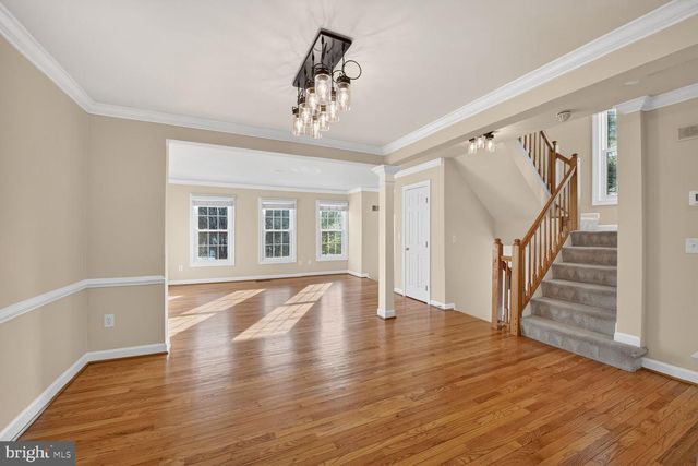 8110 MEADOW SPRINGS CT, Vienna, VA 22182