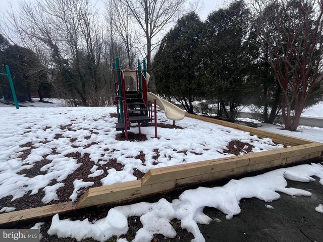 8110 MEADOW SPRINGS CT, Vienna, VA 22182