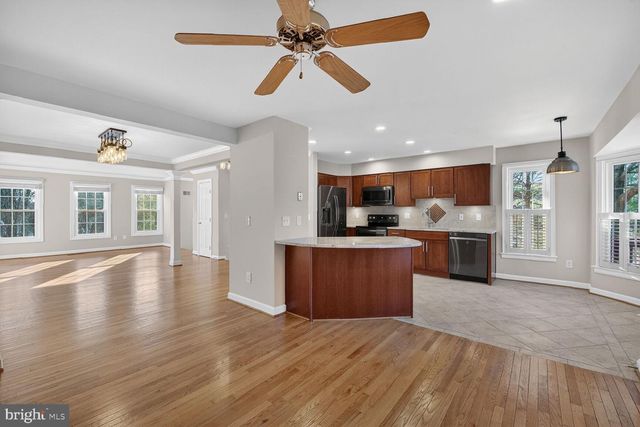 8110 MEADOW SPRINGS CT, Vienna, VA 22182