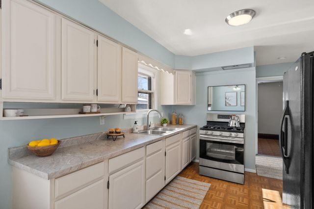 140 Lexington Street, Valparaiso, IN 46385