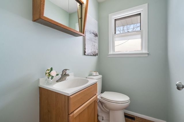 140 Lexington Street, Valparaiso, IN 46385