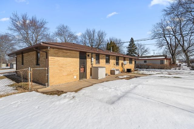 140 Lexington Street, Valparaiso, IN 46385