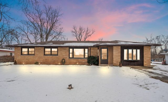 140 Lexington Street, Valparaiso, IN 46385