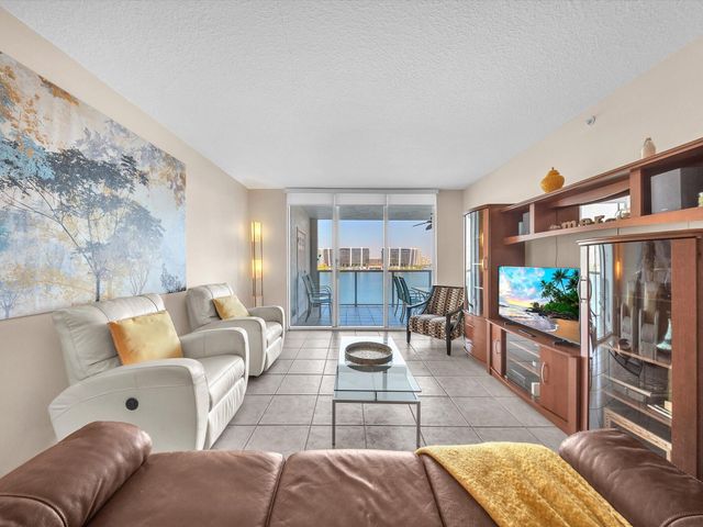 18100 N Bay Road 707, Sunny Isles Beach, FL 33160