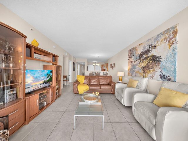 18100 N Bay Road 707, Sunny Isles Beach, FL 33160