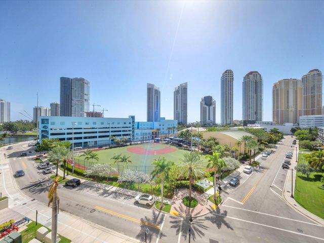 18100 N Bay Road 707, Sunny Isles Beach, FL 33160