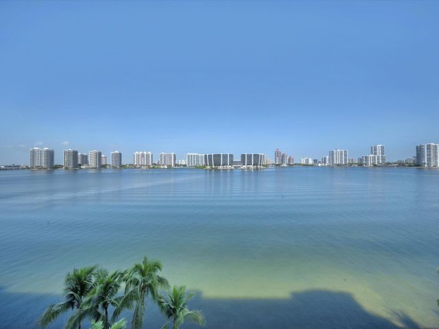 18100 N Bay Road 707, Sunny Isles Beach, FL 33160