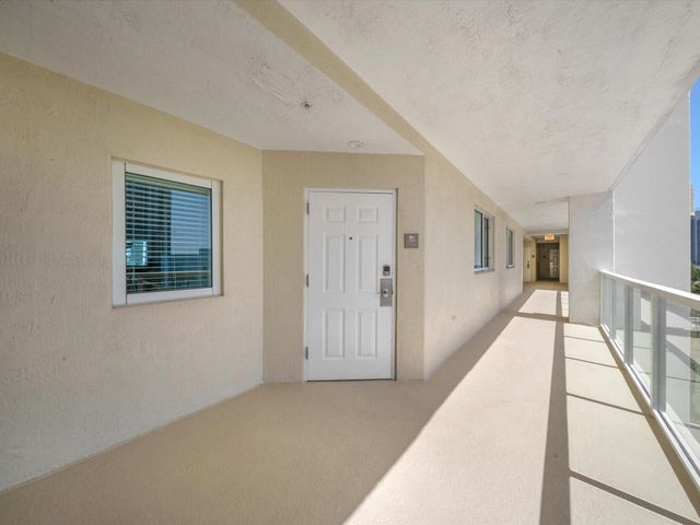 18100 N Bay Road 707, Sunny Isles Beach, FL 33160