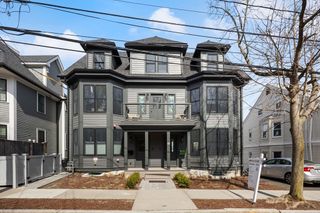151 Mason Ter 1, Brookline, MA 02446