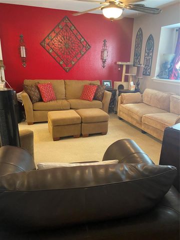 211 Fitz Road, Alvin, TX 77511