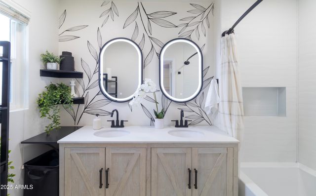 1903 E PALO VERDE Drive, Phoenix, AZ 85016