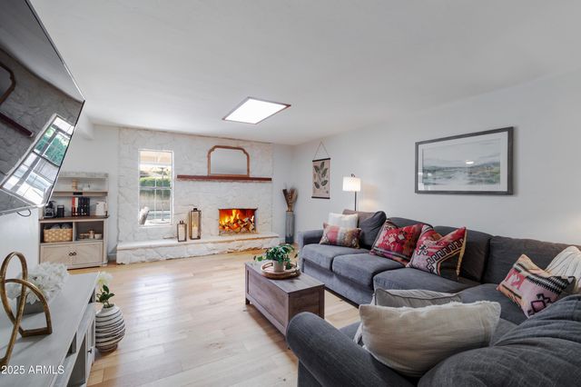 1903 E PALO VERDE Drive, Phoenix, AZ 85016