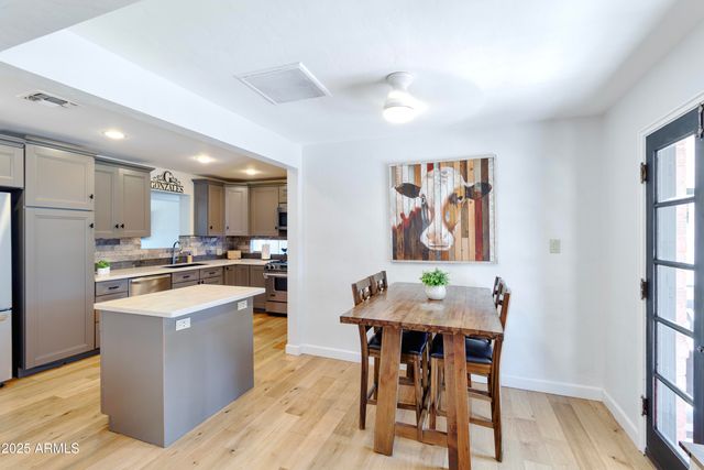 1903 E PALO VERDE Drive, Phoenix, AZ 85016