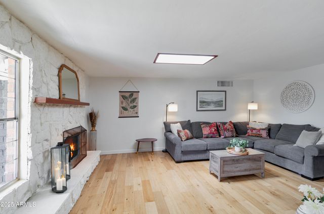 1903 E PALO VERDE Drive, Phoenix, AZ 85016