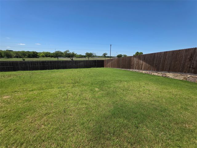 1644 Glade Meadows Drive, Burleson, TX 76058