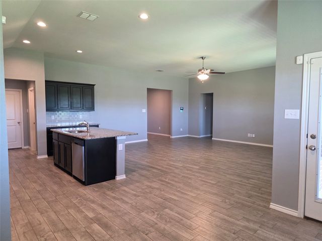 1644 Glade Meadows Drive, Burleson, TX 76058