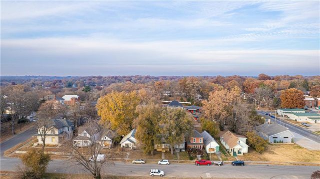 2013 Jones Street, St Joseph, MO 64501