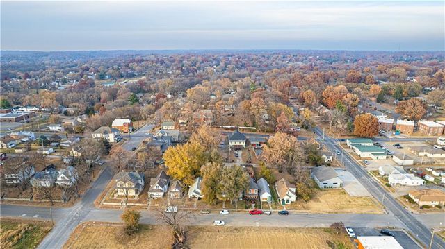 2013 Jones Street, St Joseph, MO 64501