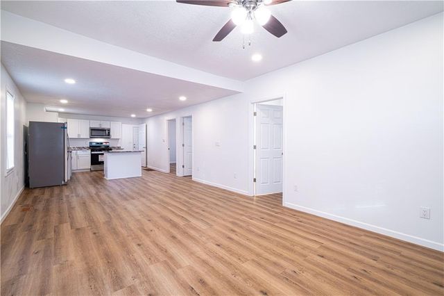 2013 Jones Street, St Joseph, MO 64501