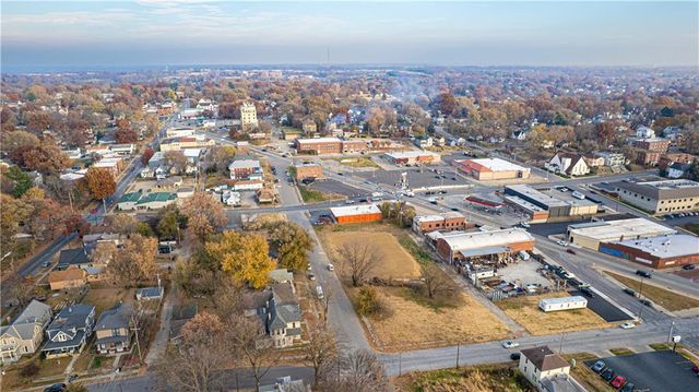 2013 Jones Street, St Joseph, MO 64501