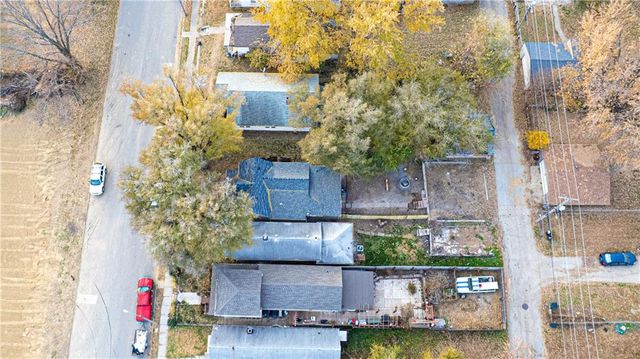 2013 Jones Street, St Joseph, MO 64501