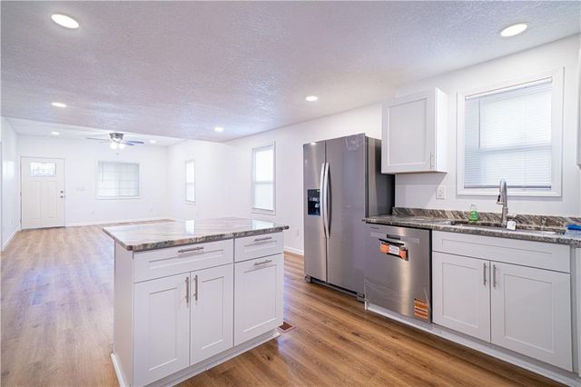 2013 Jones Street, St Joseph, MO 64501