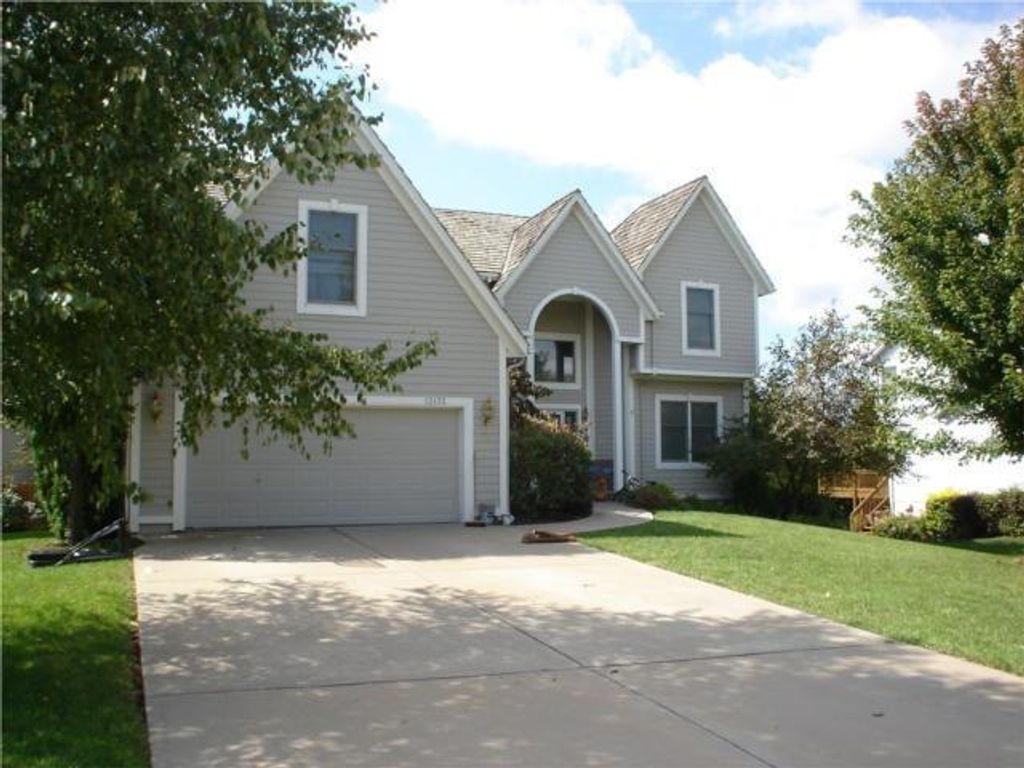13132 S Hagan Street, Olathe, KS 66062