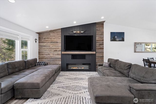 20709 108th Street E, Bonney Lake, WA 98391