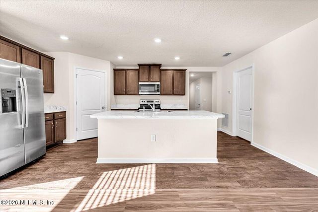 2262 WILLOW SPRINGS Drive, Green Cove Springs, FL 32043