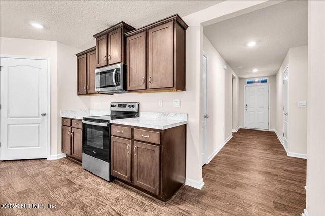 2262 WILLOW SPRINGS Drive, Green Cove Springs, FL 32043