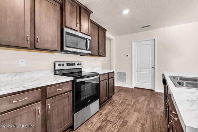 2262 WILLOW SPRINGS Drive, Green Cove Springs, FL 32043