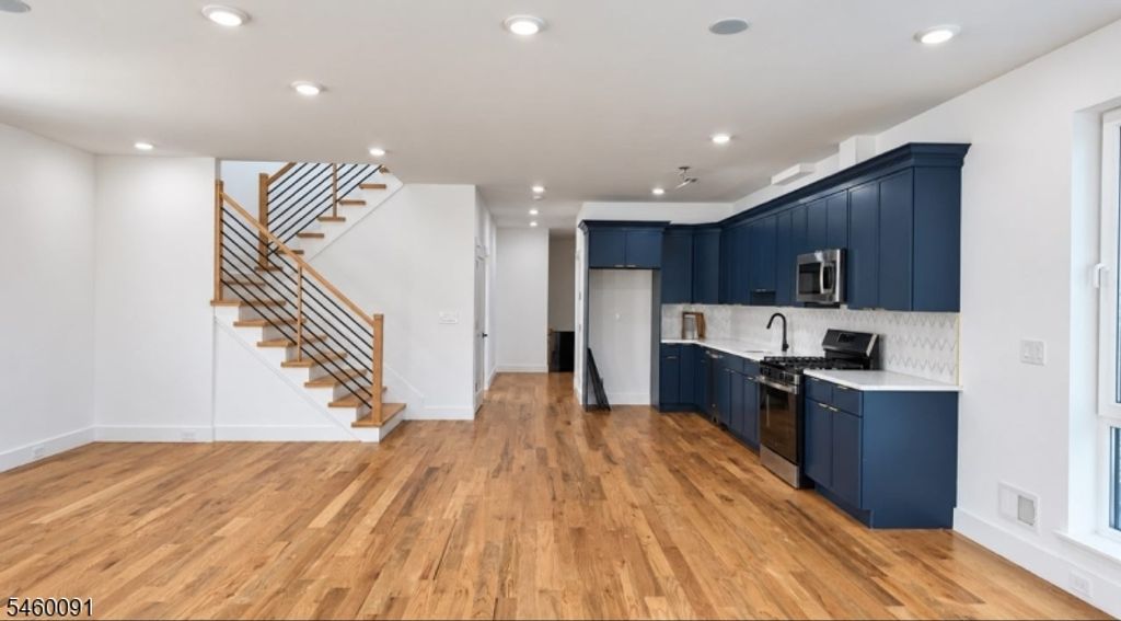 17 Seymour Ave, Newark City, NJ 07108 — photo 2