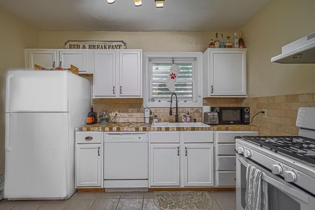 126 Bonita Avenue, Galveston, TX 77550