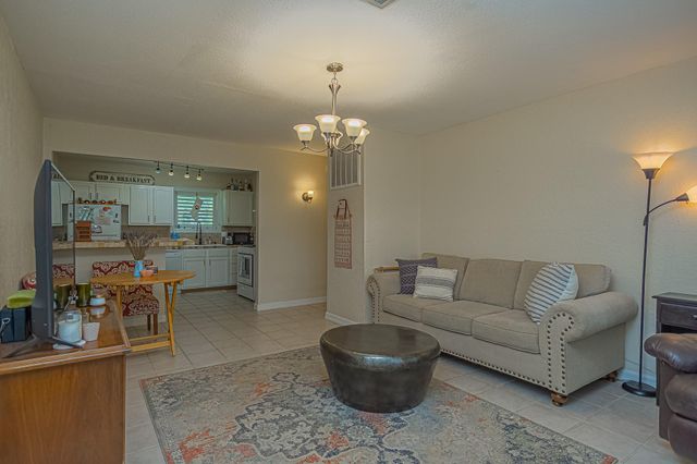 126 Bonita Avenue, Galveston, TX 77550